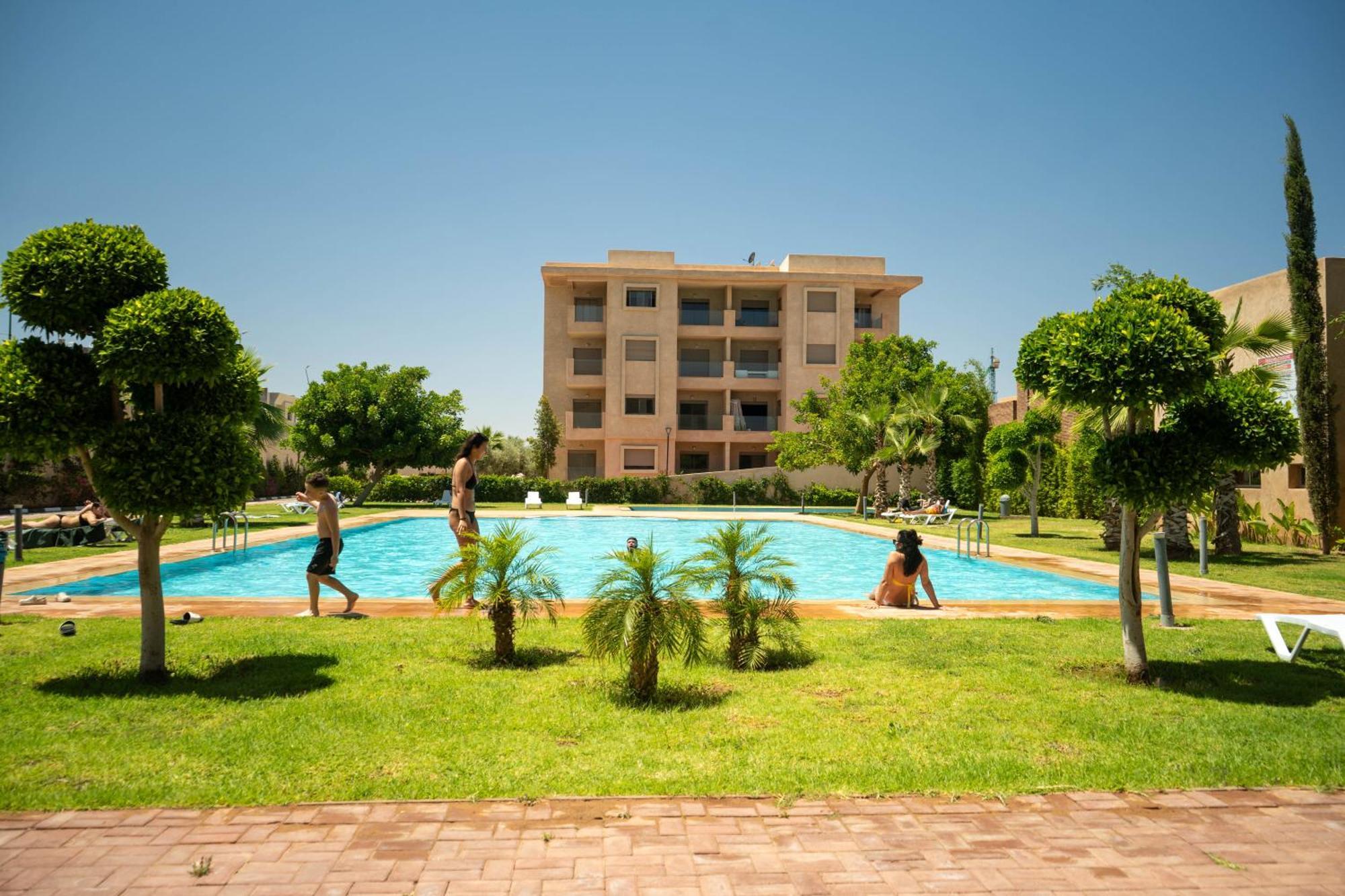 Magnifique Appartement Moderne De 2 Chambres Avec Piscine A 10 Min Du Centre De Marrakech Marrakesh Extérieur photo